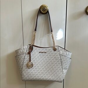 Michael Kors Vanilla Jet Set Large Tote